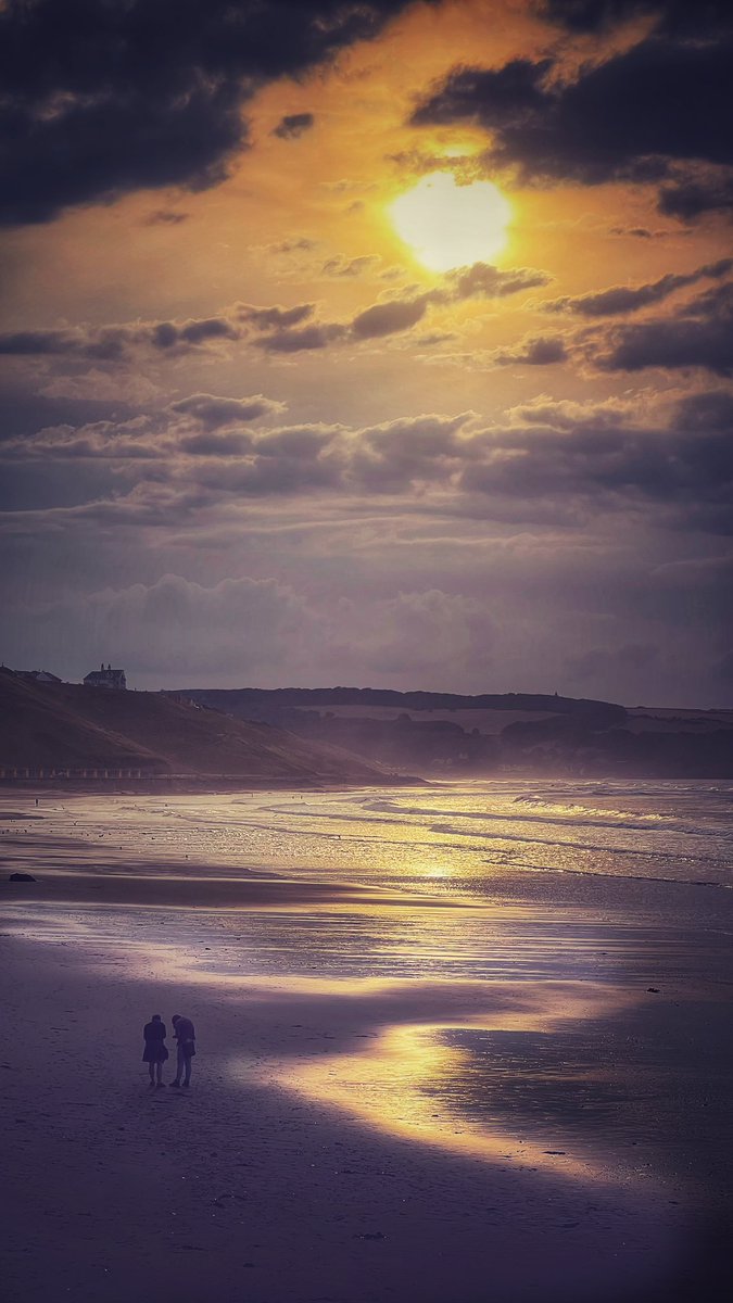 DogStuffin's tweet photo. @DeborahFallon19 This is Whitby, North Yorkshire it’s a lovely place to visit if ever you get the opportunity, it’s wrapped in history but the views are something else. https://t.co/a8rivqzgDF