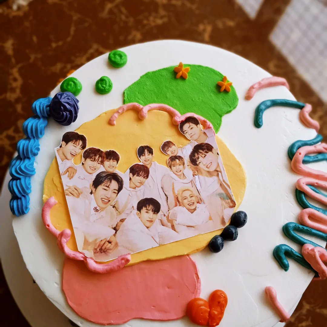 FlavoryBlends's tweet photo. We'll be seeing treasure on July 29 plus JackBam ❤️ 

Get ready for fired performances from them tomorrow, July 29 at the #2022KPopMasterzinManila

#flavoryblends✨ #minimalistcakeph #TREASURE #minimalistcake #dedicationcake https://t.co/4wzJcLjDO6
