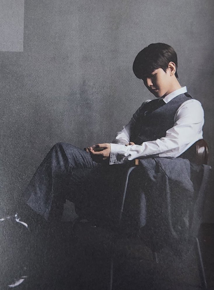 candybaek506's tweet photo. 일단 백현이씨 30대 시작은 좀 많많이 굉장 https://t.co/3t3ZnW288z
