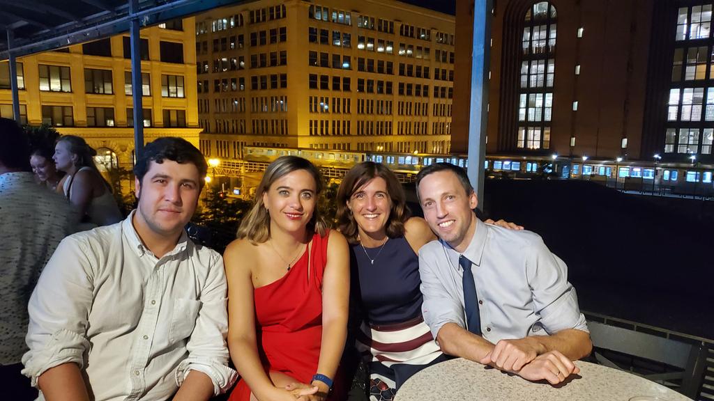 Pilar Alcaide, PhD (@pilaralcaidephd) on Twitter photo From Chicago with ❤💛❤ <a href="/Gsabiolab/">Guadalupe Sabio</a> <a href="/XurdeMC/">Xurde M Caravia</a> <a href="/ManuelRosaGarr1/">Manuel Rosa-Garrido</a> <a href="/AHAScience/">AHA Science</a> <a href="/CNIC_CARDIO/">CNIC</a> <a href="/uabmedicine/">UAB Medicine</a> <a href="/UTSWedu/">UT Southwestern Education</a> <a href="/TuftsMedSchool/">Tufts School of Medicine</a> #BCVS22 España🇪🇸🇪🇸🇪🇸 From Chicago with ❤💛❤ <a href="/Gsabiolab/">Guadalupe Sabio</a> <a href="/XurdeMC/">Xurde M Caravia</a> <a href="/ManuelRosaGarr1/">Manuel Rosa-Garrido</a> <a href="/AHAScience/">AHA Science</a> <a href="/CNIC_CARDIO/">CNIC</a> <a href="/uabmedicine/">UAB Medicine</a> <a href="/UTSWedu/">UT Southwestern Education</a> <a href="/TuftsMedSchool/">Tufts School of Medicine</a> #BCVS22 España🇪🇸🇪🇸🇪🇸