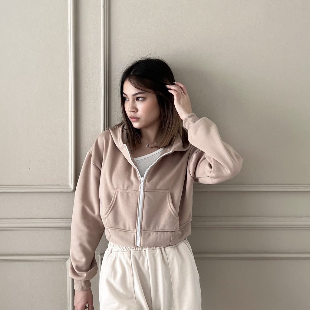 StoreTiza's tweet image. Ko lucu" warnanya 🤩
Crop zip jacket
shope.ee/5pVL1qMhCz
#moots #zonauang
#racunshopee