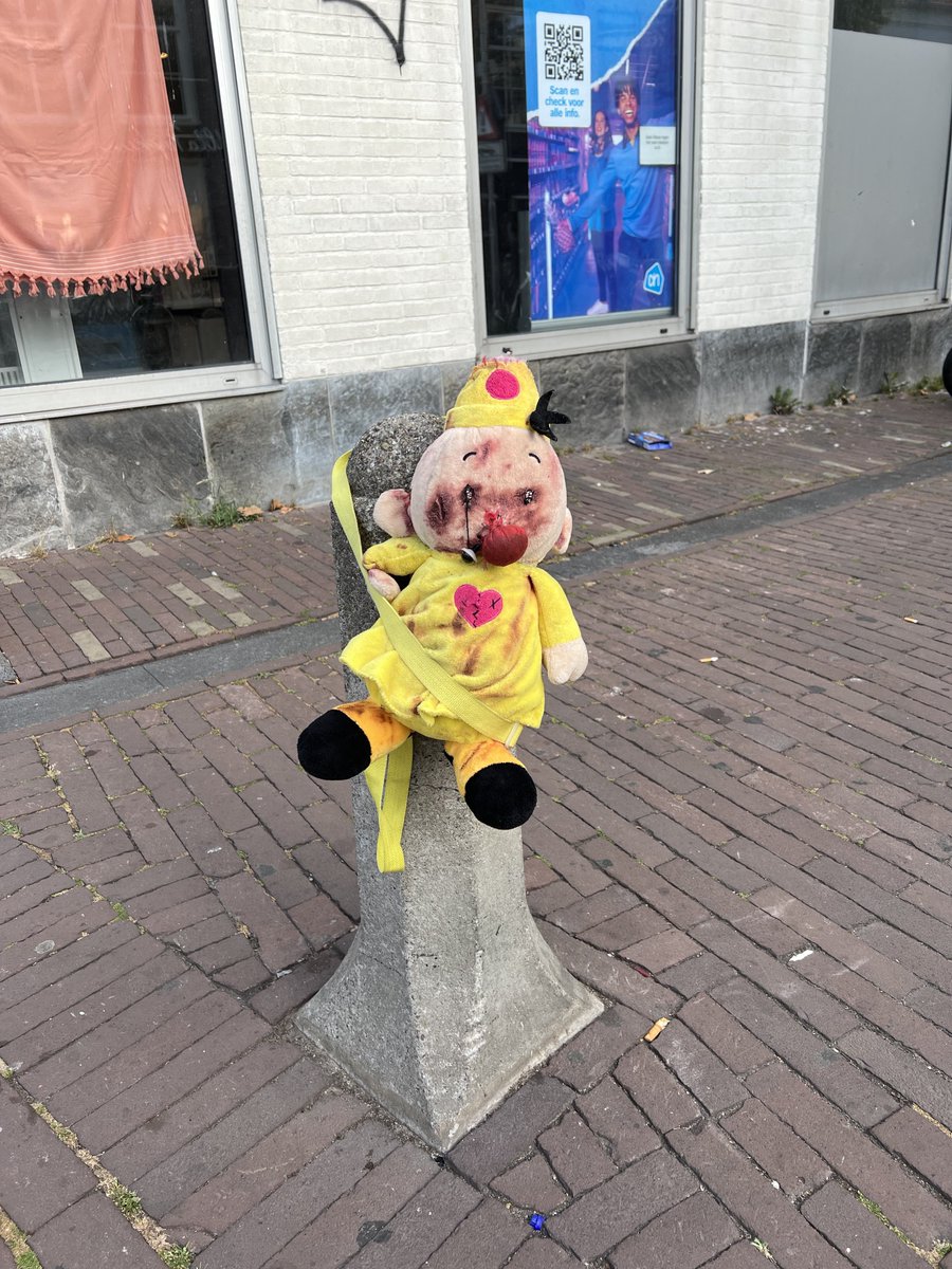 Poort Twitter: "Iemand in Haarlem zijn horror Bumba kwijt? Hangt voor de appie grote Houtstraat https://t.co/B9QTvmiWLF" Twitter