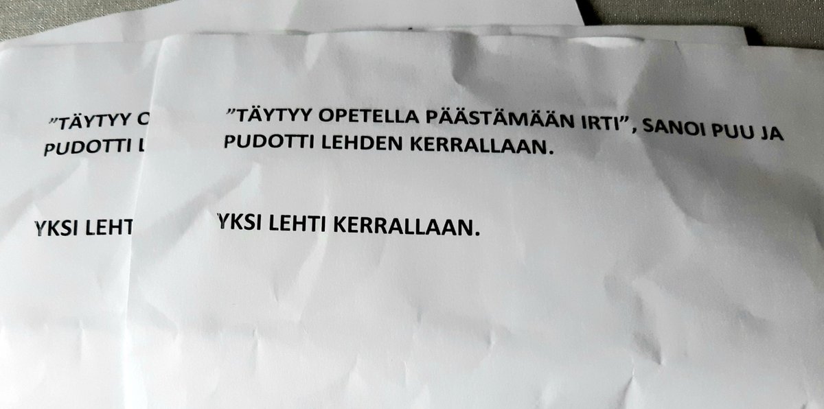 Tätä puu-harjoitusta teen nyt itse, muutama läheinen sekä asiakkaat. Toimii 👍. Tuo lehti voi olla mikä tahansa asia, josta just sun täytyy päästää irti. #töissärisessä