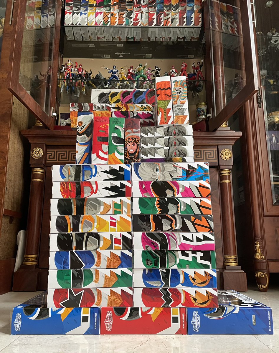RizkySyahputra's tweet photo. When your Son started collecting a line and he lost interest midway lol #unopenedboxes #NOTaMOCcollector #PowerRangers #LightningCollection https://t.co/skfv2wB6i9