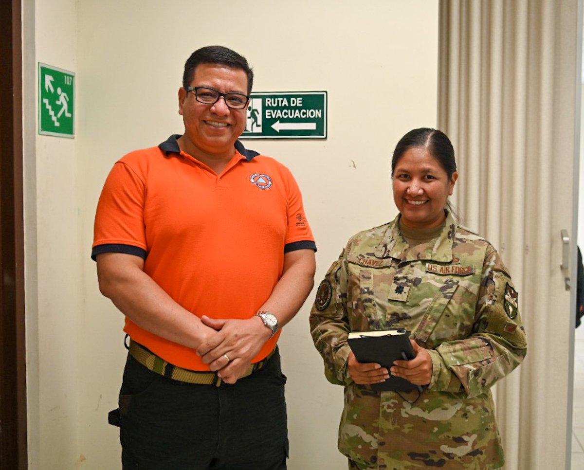 jtfbravo's tweet photo. Gracias al Director de @PROCIVILSV Luis Amaya por recibirnos en su sede para mejorar la coordinación de respuesta durante una emergencia o desastre. @USAIDSavesLives @USEmbassySV #FortaleciendoAsociaciones #SentinelWatch @Southcom @ARMYSOUTH https://t.co/2rSAbDRKal