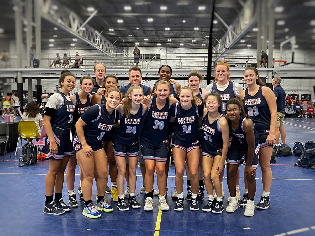 Competitiveness-Trust-Respect.
The Lehigh Valley Fever Class of 2023 lived up to our program's core values every time they stepped on the floor. Thank you for representing us with such class, and being great role models to the younger players. You'll always be part of the Family!