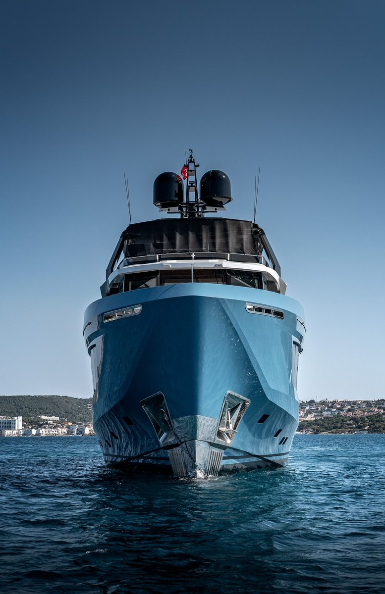 AlexGClarke's tweet photo. CHAPTER 3, the brand new @NumarineYachts 37XP successfully delivered to her owner 🔥🔥🔥

She will make her international debut at the @YachtingCannes &amp; then will be on display during @flibsofficial 🌎⚓️ https://t.co/QFFY5lvbY6