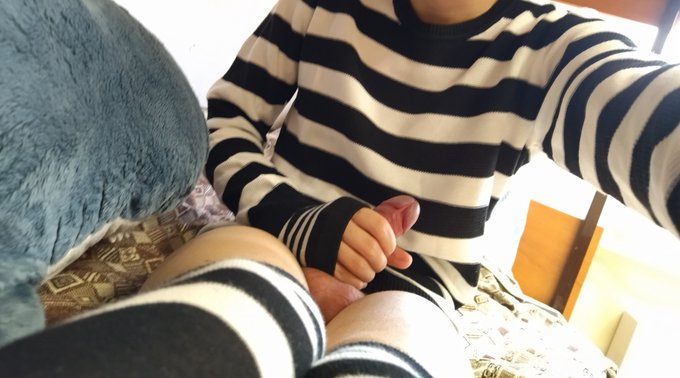 1 pic. 2 more pics from that perspective. Do you want to sit in my lap? #Femboy #Thighs https://t.co