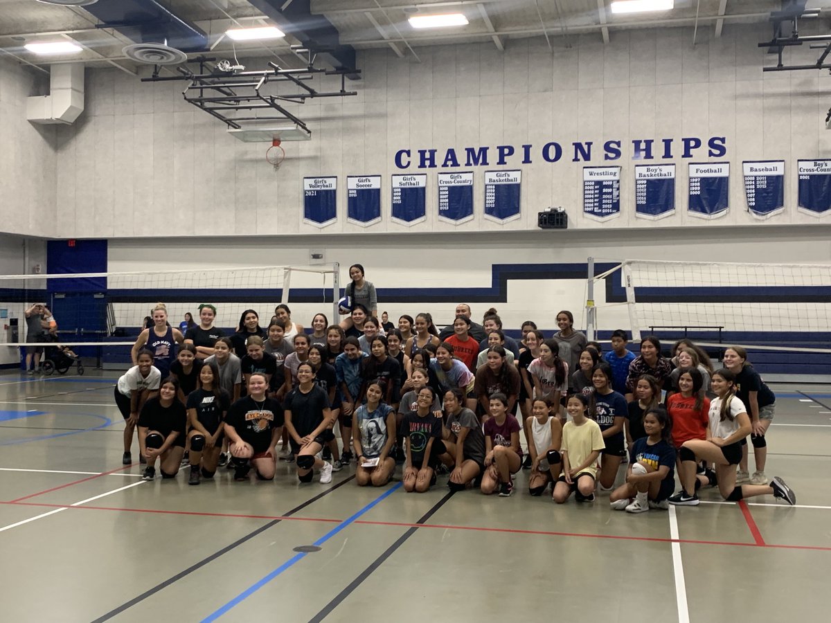 These nights are so much fun! Excited to get to know lots of incoming Bulldogs! #Connections ⁦<a href="/BurtonSchools/">Burton Schools</a>⁩