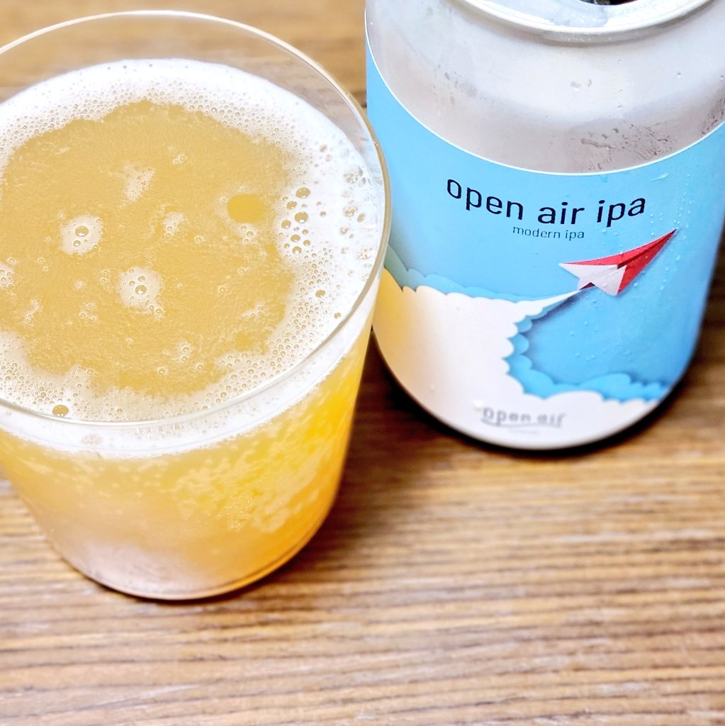 noborisaketen's tweet photo. open air
open air ipa

香りにはオレンジやパイナップル、グァバ。
口当たり瑞々しくフレッシュ。
少々スパイシーなニュアンスを伴う飲み口に、爽やかな苦み。
ややドライなタッチながらもオレンジや八朔、黄桃のような果実感があり、ジューシーで爽快感ある飲み心地です。

#openair
#openairipa https://t.co/4iK8EjiJtz