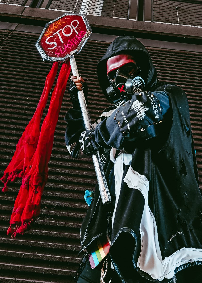 ChalkedEquality's tweet photo. 🔺Forfeit the game before somebody else🔺🔻Takes you out of the frame🔻
🔪🔪🔪
Character: Legion; Joey
Game: @DeadByBHVR 
Concept: Never Stop Slashing by @Amacky_exe https://t.co/YQlrQJerP0