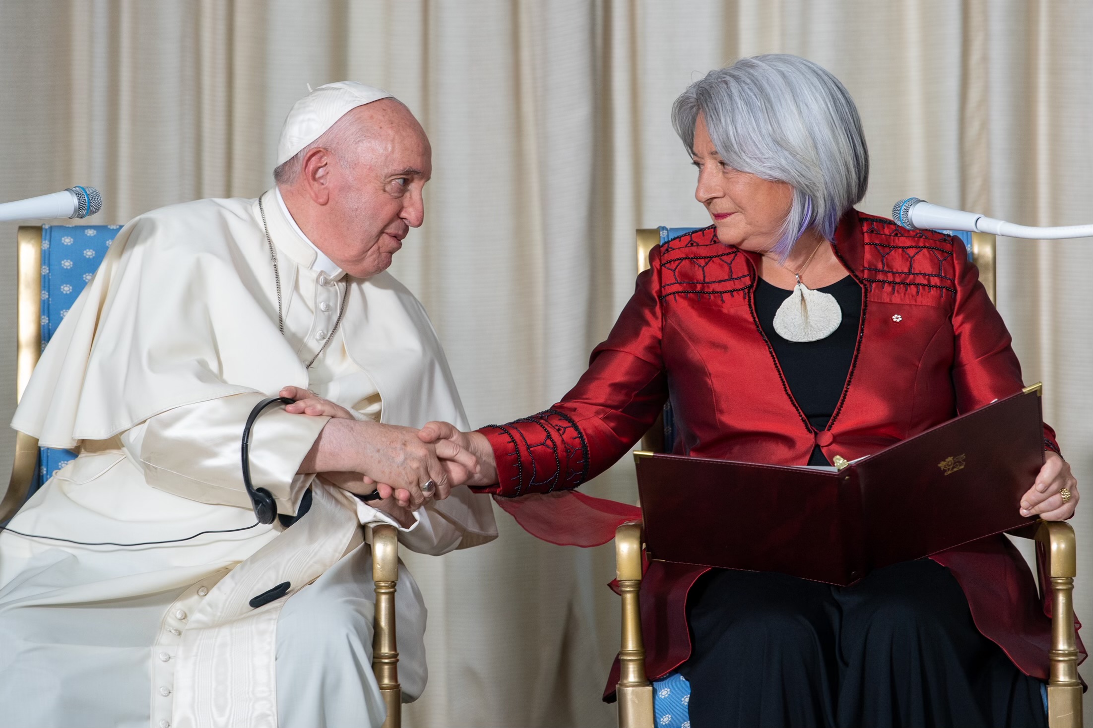 General of Canada on Twitter: "#GGSimon met with His Holiness Pope Francis and later with His Eminence Cardinal Pietro Parolin, Secretary of State of the Holy See, at the #WalkingTogether