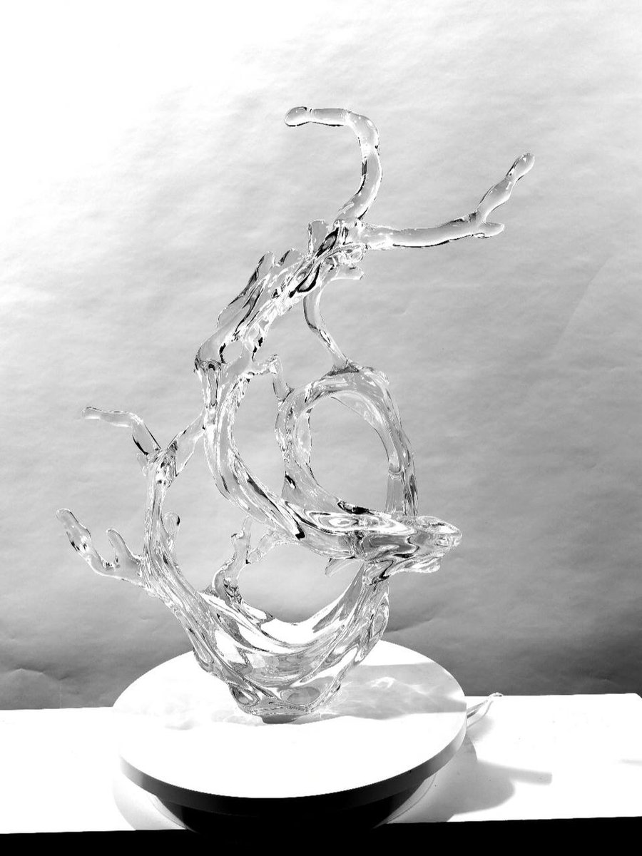 Asmileslo's tweet photo. Exquisite artwork. Transparent resin🥰 https://t.co/vRszgHbBPN