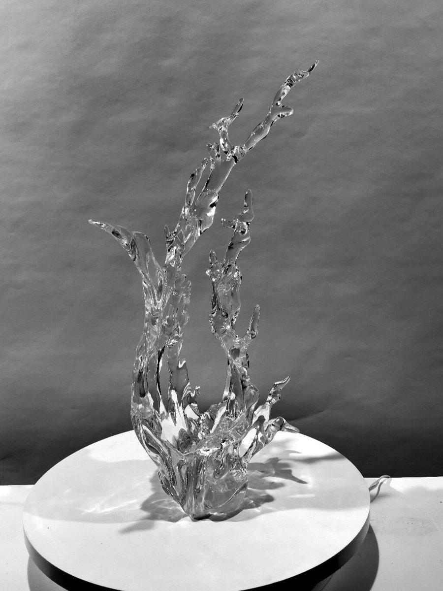 Asmileslo's tweet photo. Exquisite artwork. Transparent resin🥰 https://t.co/vRszgHbBPN