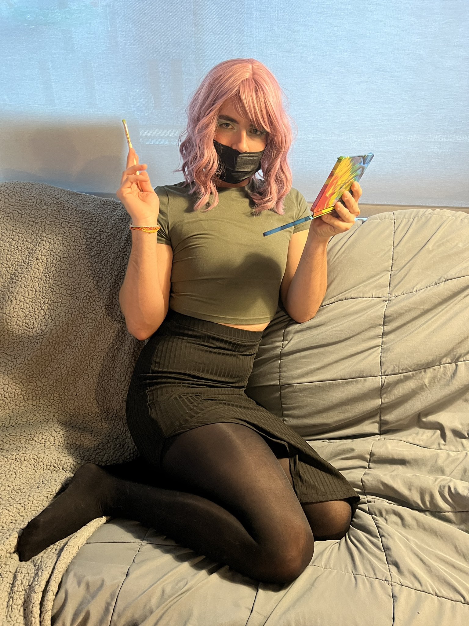 1 pic. Let’s hangout and do our makeup!
#femboy #nstwtw #onlyfans #onlyfanspromo #sissybois #sissy #femboi