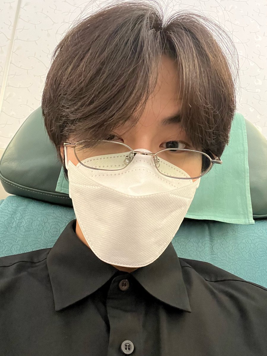DoKyungLoey's tweet photo. JUNMYEON MANDÓ ESTA SELFIE EN BUBBLE!!😍🤍 https://t.co/EXBRDzuwqY