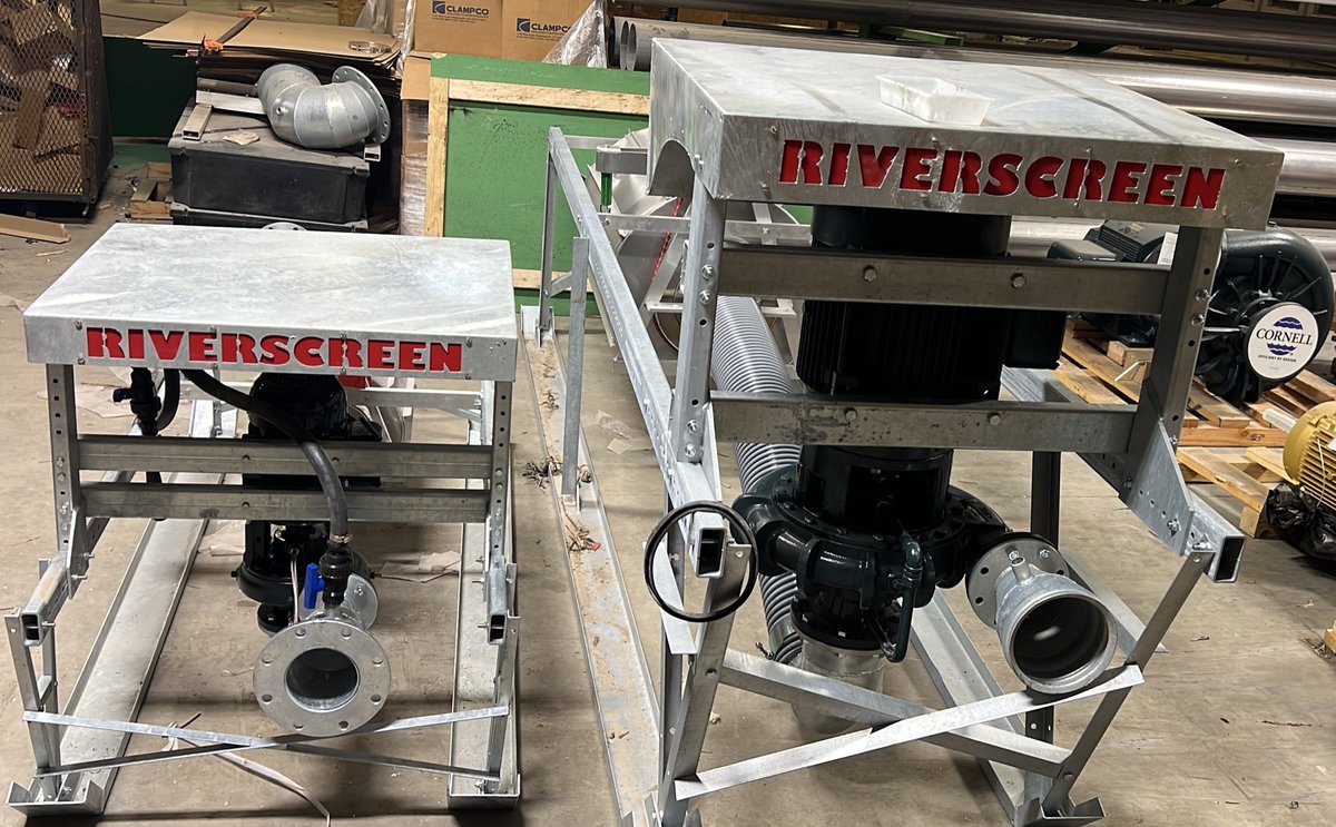 broadwayjoe83's tweet photo. You vs who she’s says not to worry about. #irrigation #AgTwitter #pumps https://t.co/7lepxaZO81