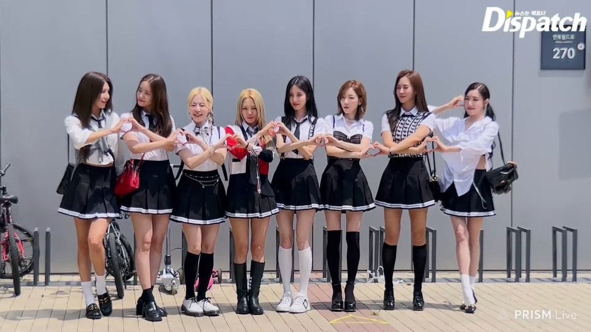 taeyeonscute's tweet photo. TIFFANY LOE KALAU GENERASI 4 UDAH DIKATAIN PICK ME GIRL DAN SI PALING BEDA 😭😭😭😭🥺

#TAEYEON #SUNNY #TIFFANY #HYOYEON #YURI #SOOYOUNG #YOONA #SEOHYUN https://t.co/MyJsQWA10Q