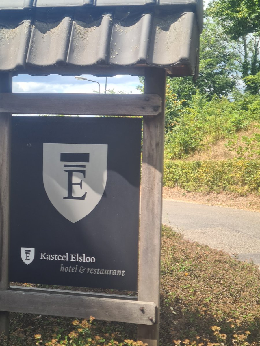 19John55's tweet image. Deel 2 van de #fietstocht in #elsloo heerlijk vertoeven daar 😁👍👇