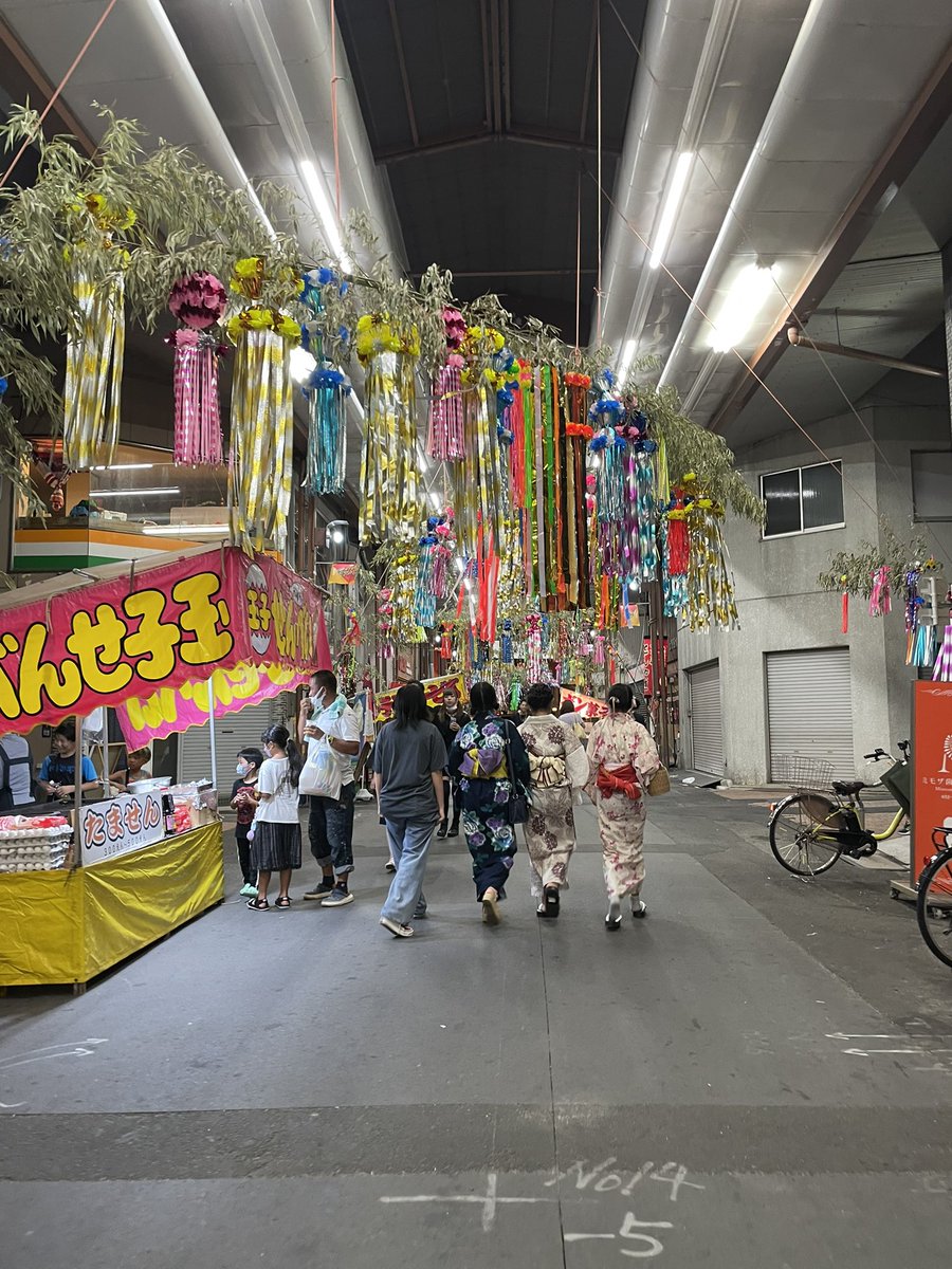 takuya5054's tweet photo. 近所の商店街がお祭りしてる^ ^ https://t.co/ExYkUx1Mev