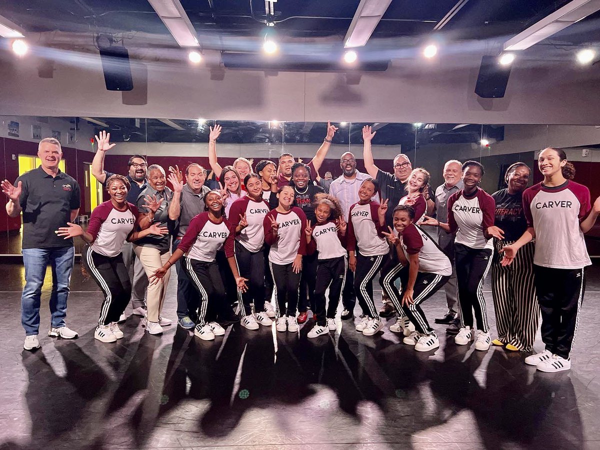 drgoffney's tweet photo. Thank you @AISDCarverdance for the best culminating team building activity for our CORE Leadership Team - you challenged us, encouraged us, and supported us and we thank you, we are proud of you, and we look forward to watching great performances from you! #Lead4Learning https://t.co/Xaij9oWLHi