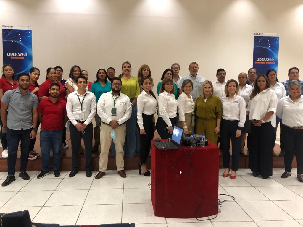 El día de hoy se llevó acabo con gran éxito el foro IMSS, afiliación, cobranza, obras y pensiones”
 🔵AMEXME e IMMS🔵
El cual fue impartido por personal especializado del IMSS de la Delegación del Seguro Social de Veracruz
