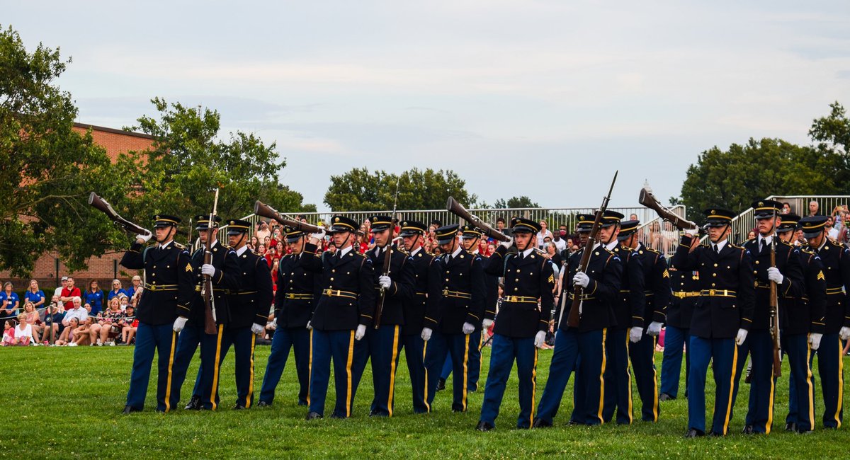 Twilight Tattoo! Today marks the official end of twilight season. We want to give a special thank you to everyone who came to watch. Twilight season was a blast, and we can’t wait for next year! “People first, winning matters! Army Strong!”🇺🇸 Photo📸Credits: SPC Tyler Boltz