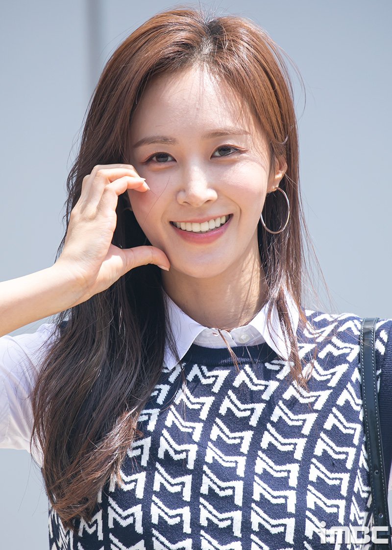 📸  Girls' Generation heading to JTBC this morning for 'Knowing Bros' filming~ <a href="/GirlsGeneration/">Girls' Generation</a>