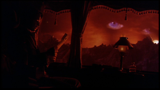 MichaelMoreci's tweet photo. Coppola's DRACULA is 30 years old and, good god, give me a thousand more movies that are as visually bold and riveting as this one is. 

(And most of it's done practically!) https://t.co/MFPBOsEmHx