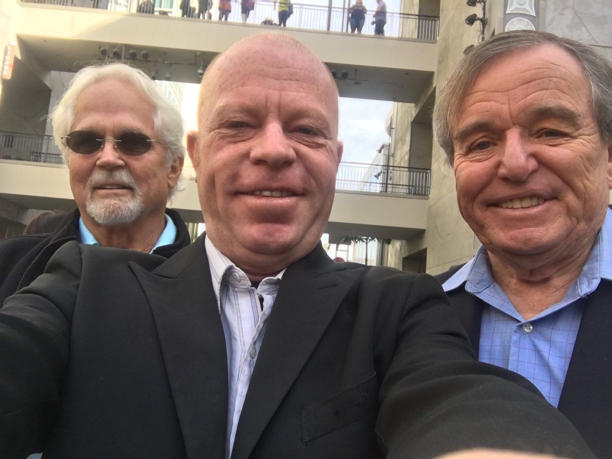 UnclePunker's tweet photo. RIP Tony Dow, "Wally" from 'Leave it to Beaver' 1960's TV show, in the pic is Tony Dow, me and Jerry Mathers as the Beav, btw Mrs Cleaver speaks jive https://t.co/pckb8tHowR