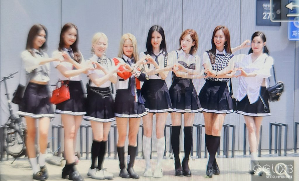 ggu3net's tweet photo. 220728 서현 아는형님 출근

언니들이랑 하트하고싶었어🥰 https://t.co/j45NBx76dJ
