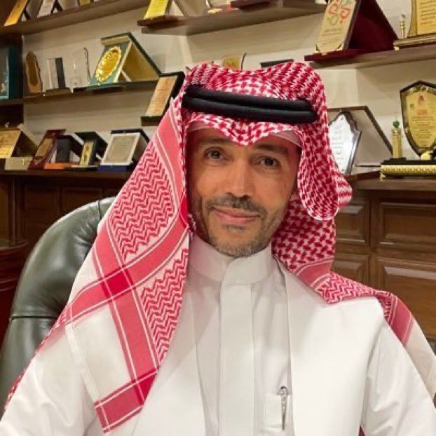 aburiman's tweet photo. رجل المرحله .. دايما يبني القلعه ..وغيره يهدم .. شكرا من القلب استاذ خالد . لن تنسى جماهير الاهلي وقفتك دايما مع الكيان 💚💚

@KhalidAboRashed https://t.co/N8IvTsyCqK