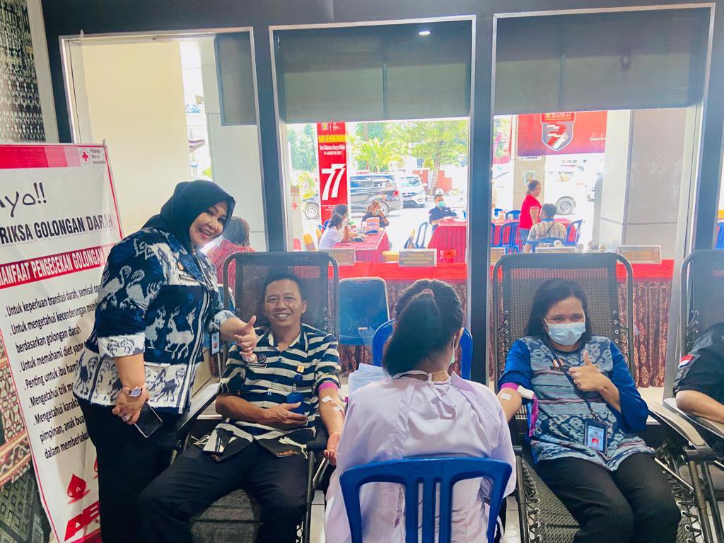 lapas_perempuan's tweet photo. Sambut Hari Dharma Karya Dhika ke-77, Lapas Perempuan Kupang Mengikuti Kegiatan Donor Darah
Selengkapnya: https://t.co/3e13Vt1NCJ
#KamiPASTI
#KemenkumhamNTT
#LapasCERIA
#HDKD https://t.co/qrMzYN5KMN