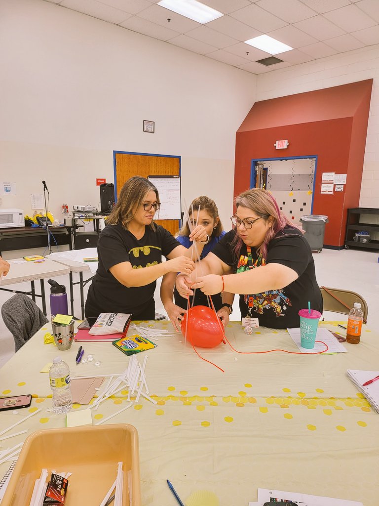 North Loop ES tweet media