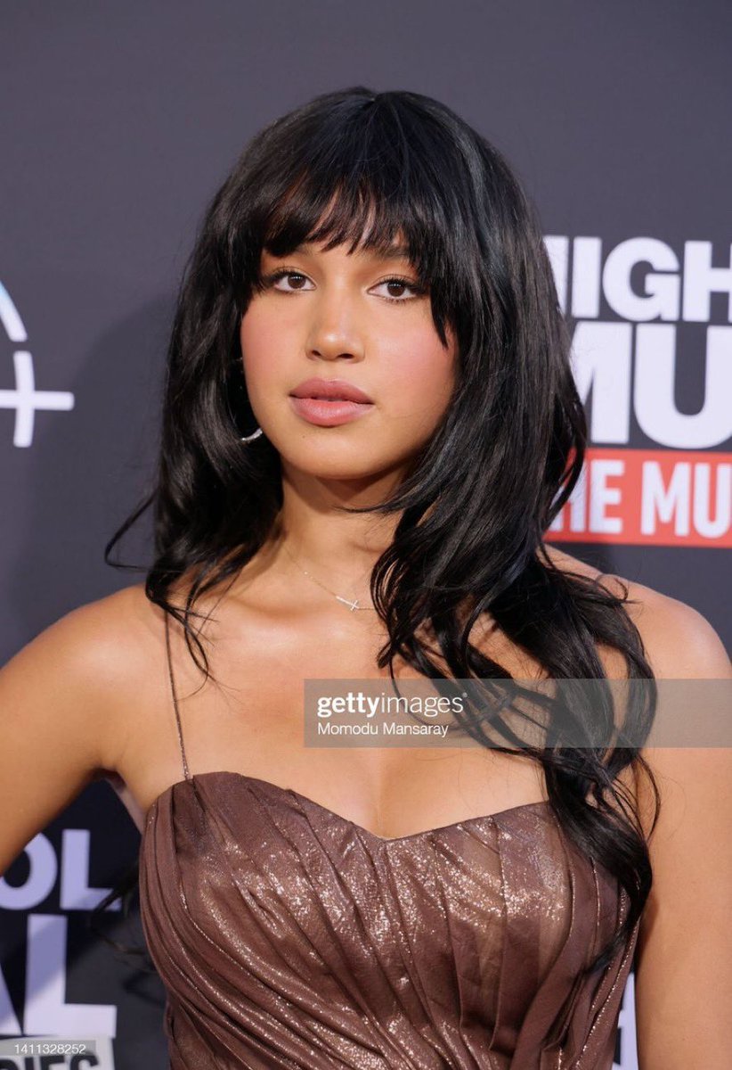 lai_luvs_maliab's tweet photo. I KNOW THE JOSH AND OLIVIA STUFF IS SHOCKING BUT GIVE OUR STAR SOFIA WYLIE HER MOMENT!!!! SHE IS THE STAR OF THE SHOW COME ON NOW! look at how gorgeous and perfect and slay she is yall are wrong for this 😭 #sofiawylie #ginaporter #HSMTMTS #rina https://t.co/ECQMzqVpIg
