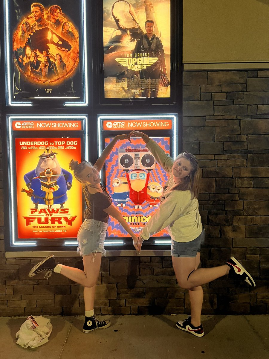 shinealec's tweet photo. minions https://t.co/B8ByKAUz57