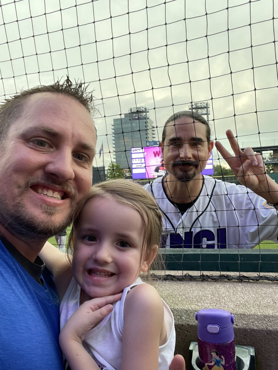 StacieStacie804's tweet photo. Had such a fun night. Thank you @979WNCI for the great night and @aj_mclean @brian_littrell and @kevinrichardson thank you for making my little girls feel so special. You guys are awesome ❤️ https://t.co/1Vhwrprj1H
