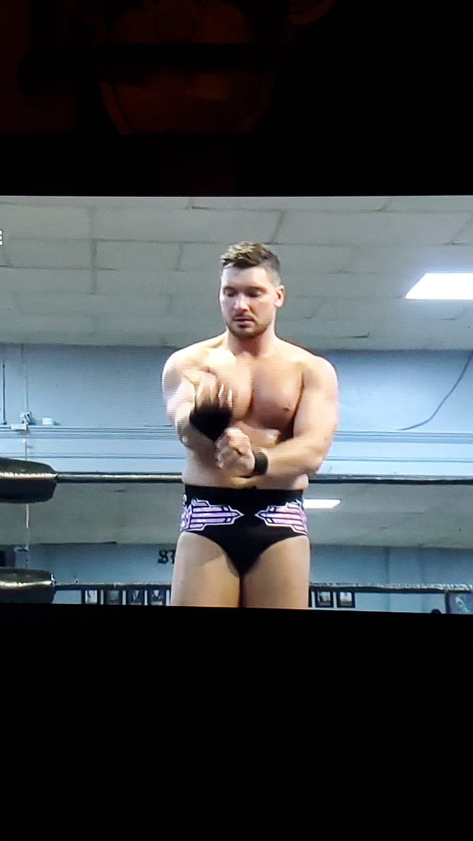 djswagerfic's tweet photo. Here we go match I've been waiting for all the #egomaniacs @OfficialEGO 🆚 Mr #RULEASS @JPWARHORSE @WeAreGloryPro #gplive https://t.co/HIMDsq7Sto