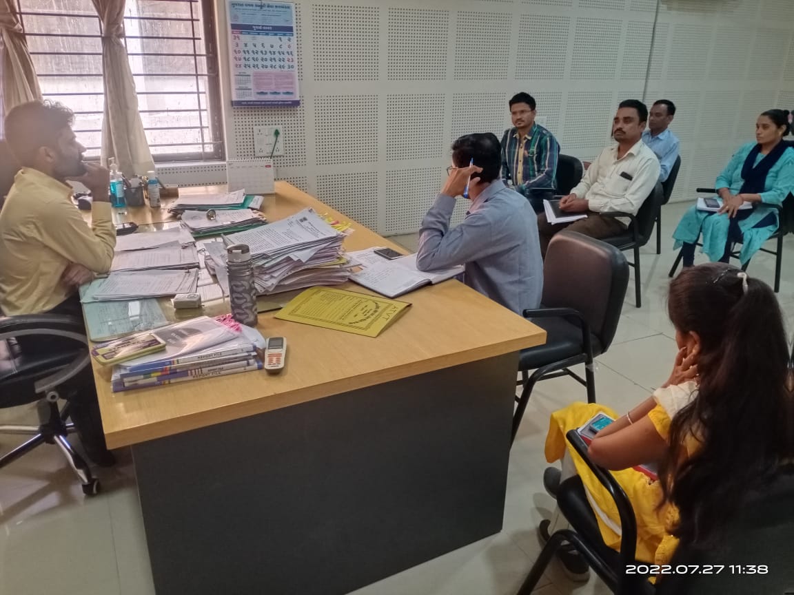 EroShahera's tweet photo. 124-શહેરા વિઘાનસભા મતવિભાગમાં મતદાર નોંઘણી અઘિકારી અને પ્રાન્ત અઘિકારીશ્રી શહેરા ઘ્વારા AC Committee on  Accessible Election અંતર્ગત દિવ્યાંગ મતદારો બાબતે સંબંઘિત વિભાગના અઘિકારીશ્રીઓ સાથે બેઠક કરવામાં આવી.@CollectorGodhra @DyPanchmahal @CEOGujarat @sdmshahera https://t.co/U6cEfz1zZG