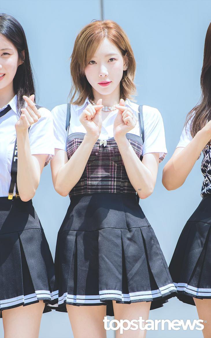 findSNSDhere's tweet photo. We’re in Tae’s short-hair-era again??! 🥰😍😍 YES PLEASE

 #Taeyeon #SNSD @GirlsGeneration #소녀시대 https://t.co/GDgn4sT24q