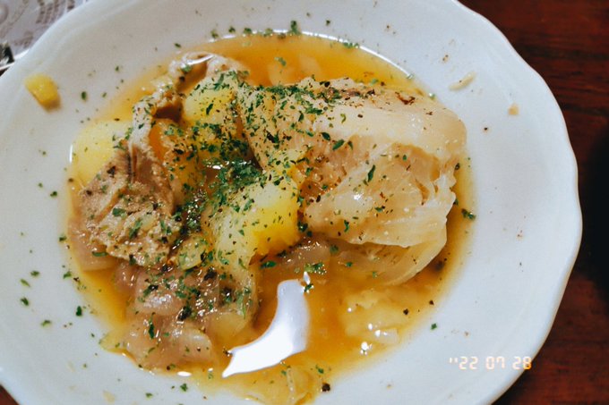 へいおまち。雑切りキャベツのポトフ!(かなりお手軽レシピ) 