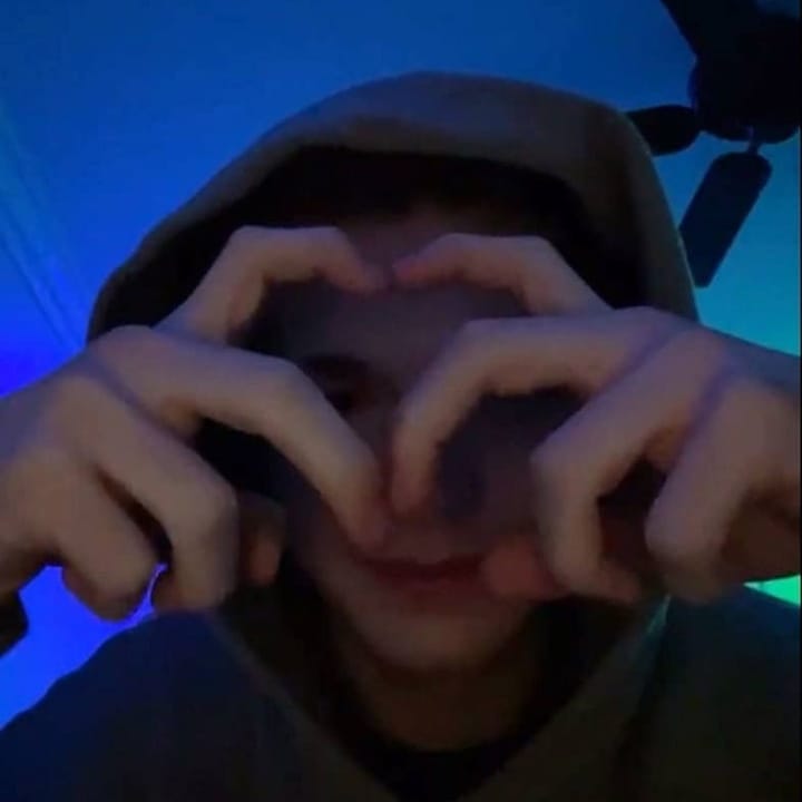 centralPaytonBr's tweet photo. Hoje o dono do melhor sorriso, da melhor risada, que fez isso tudo acontecer faz 19 anos e só sabemos agradecer ele por cada momento, por cada risada, estaremos sempre aqui. Insomnia é um EP tão incrível, you deserve the world payt, we love u so much @PaytonMoormeier #PYTNBDAY https://t.co/ruLNOuOzjC