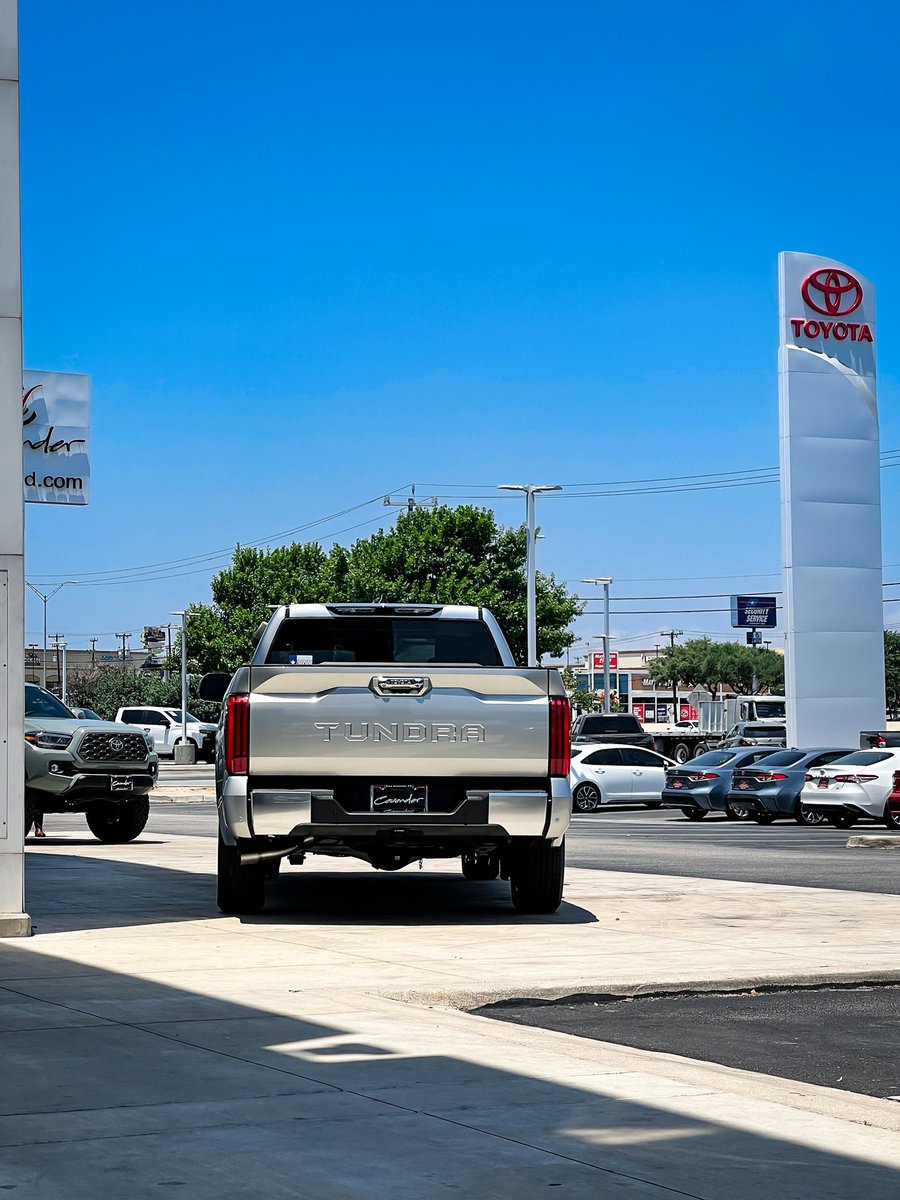 Cavender_Toyota's tweet photo. What a morning view.
-
#Toyota #Tundra #Limited #2022Tundra #crewmax #longbed @Toyota https://t.co/IMwF1sQWfY