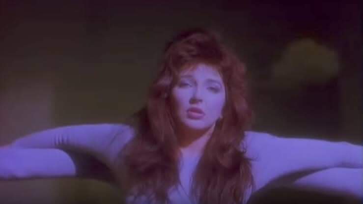 DisparaMusic's tweet photo. 🎧| "Running Up That Hill (A Deal with God)" de Kate Bush ha superado los 500 MILLONES de reproducciones en Spotify.🔥💜
— Es su primera canción en alcanzar este hito. https://t.co/uHbzH6WIN8