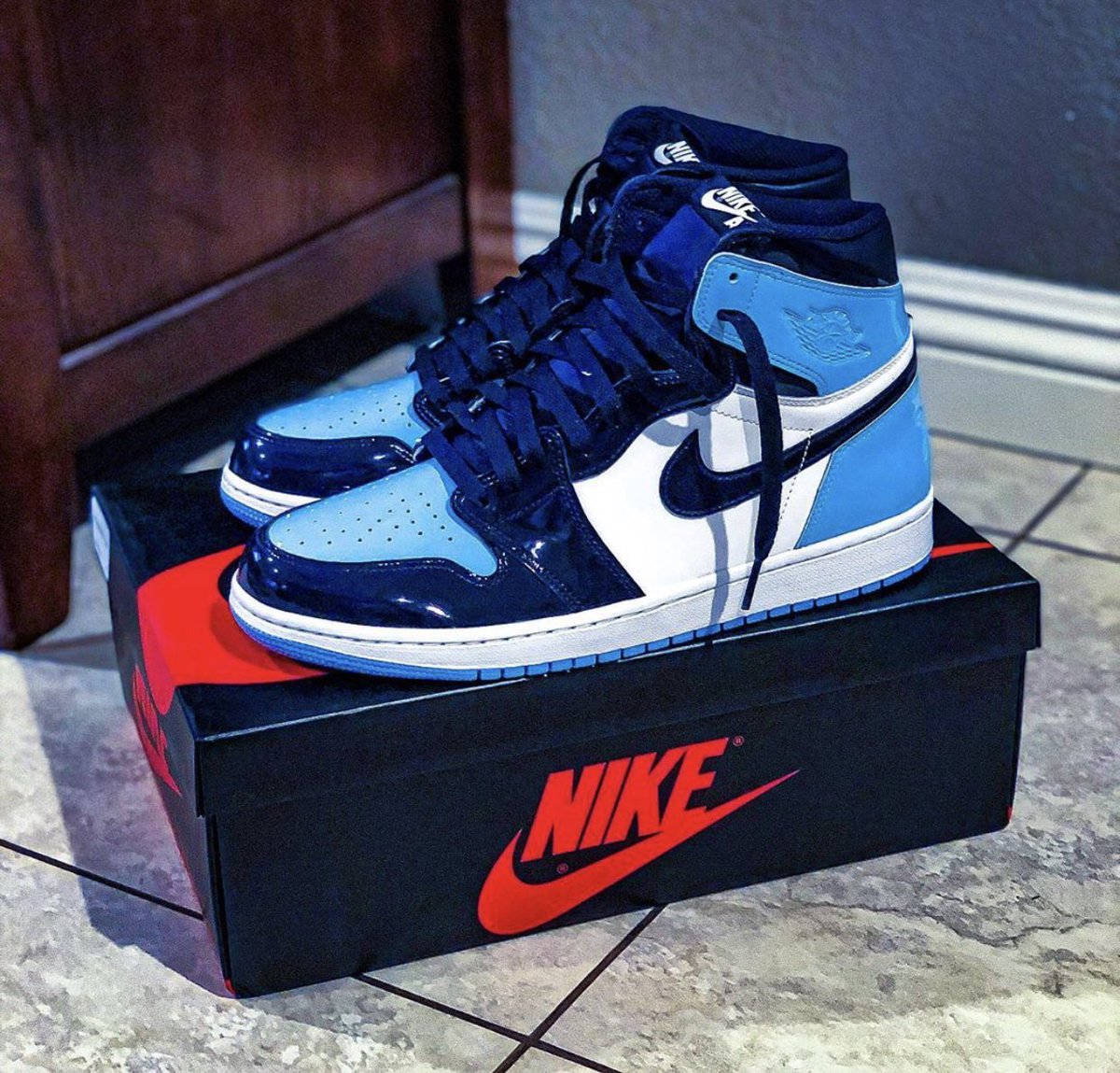 SneakerPics23's tweet photo. Blue Chill 1's ❄️

Shop here: https://t.co/3SyIXDItzJ https://t.co/gYsdDReIJ2