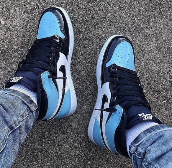 SneakerPics23's tweet photo. Blue Chill 1's ❄️

Shop here: https://t.co/3SyIXDItzJ https://t.co/gYsdDReIJ2