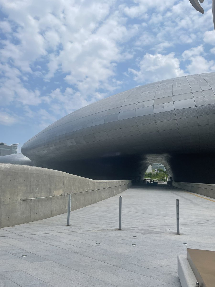 eonbinnie's tweet image. lmao is that what i think it is