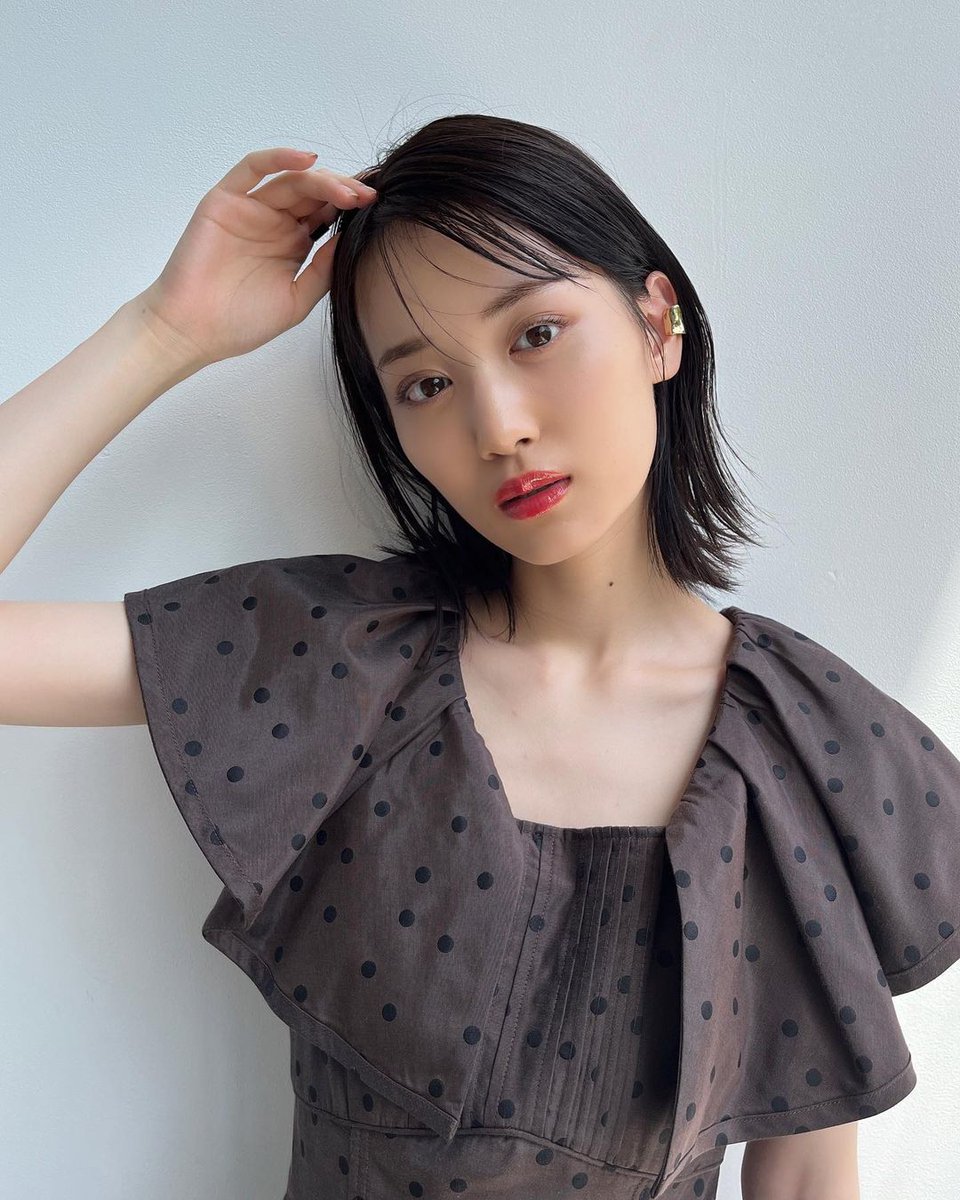 TheMagMoe's tweet photo. 9月号『夏の光が彩る、忘れられないキミの顔。』から、今度はPM6:00の美月のオフショです

空と西日 ...
 
#Cancam #CanCamMagazine #乃木坂46 #夏メイク #山下美月 #雑誌CanCam
 
https://t.co/KQv6v6DQ0c https://t.co/Ae9bkLyKON