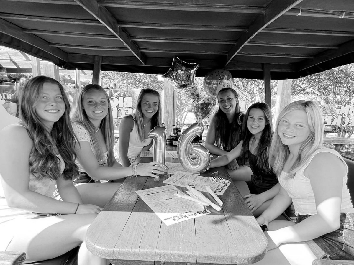 JadeBlanchard23's tweet photo. Not only playing softball, but playing with some of my bestfriends!!! 5-0 so far in Ocean City Maryland, watch us on game changer tomorrow (@MichiganChargers16u) as we take on Becon Extreme at 2:40!:) @DetroitTitansSB @AlabamaSB @OU_Softball @kalistanegin @DannyNegin @teachnman https://t.co/WaX0UQ5qfy