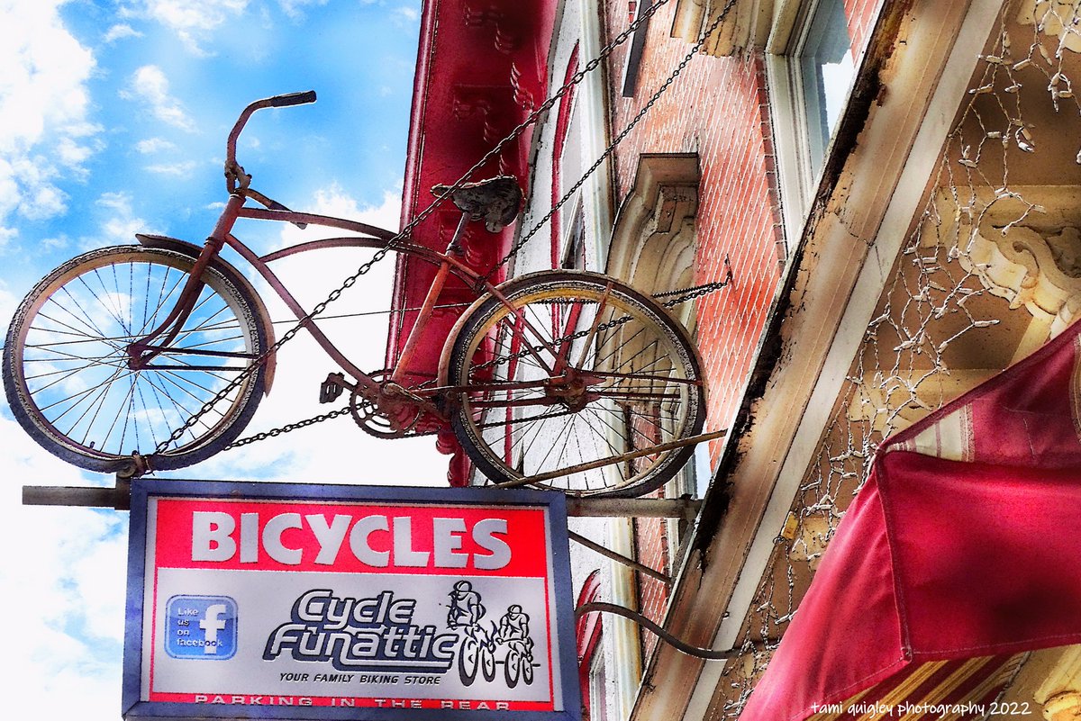 Trailscapes ... Fine Art Photography by Tami Quigley: Wheels Up! ... trailscapes-tami.blogspot.com/2022/07/wheels… #PhotographyIsArt #new #blogpost #BuyIntoArt #bicycle #streetphotography #art #lehighvalleyphotography #PHILLIPSBURG #PhillipsburgNJ #LehighValley @LehighValleyPA #DelawareRiverTowns